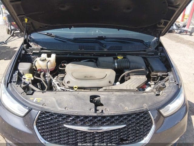 2023 CHRYSLER PACIFICA TOURING L 10