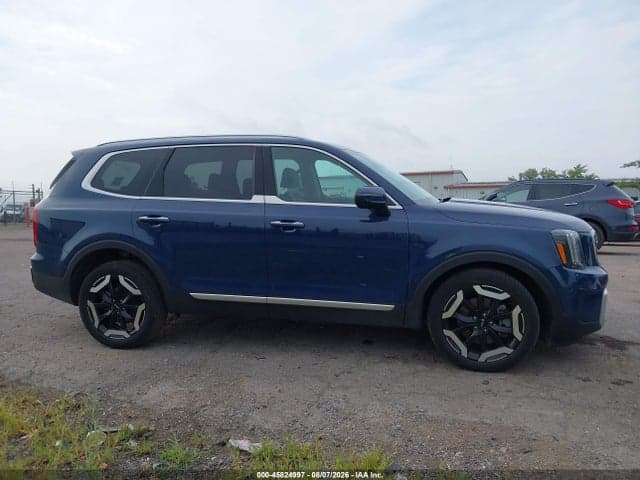 2025 KIA TELLURIDE S 13