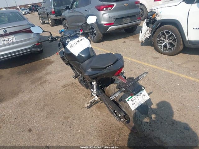 2025 HONDA CB500 F 3