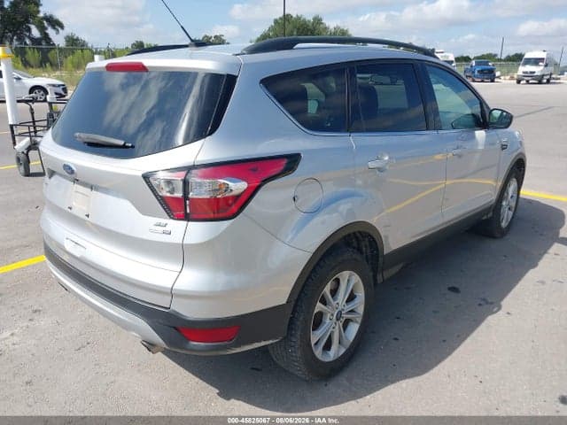 2018 FORD ESCAPE SE 4