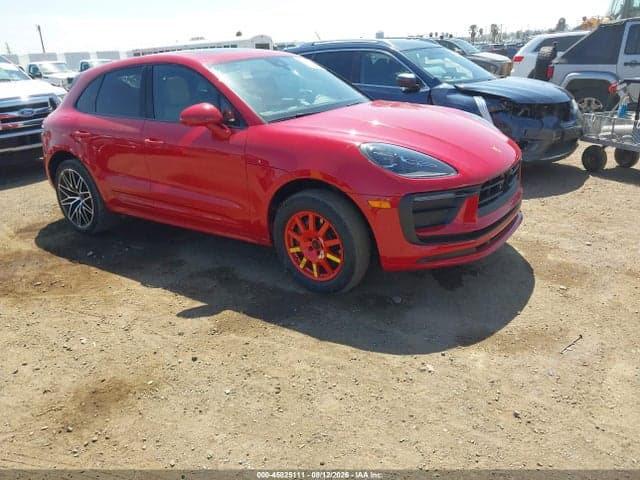 2025 PORSCHE MACAN T 1