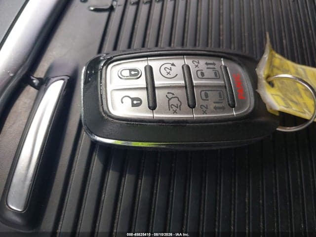2023 CHRYSLER PACIFICA TOURING L 11