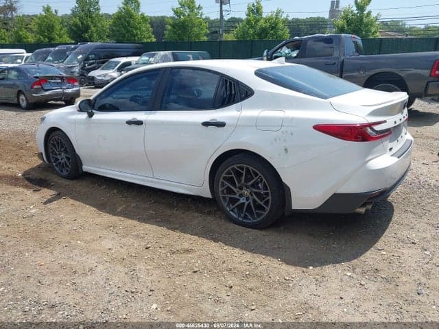 2025 TOYOTA CAMRY SE 3