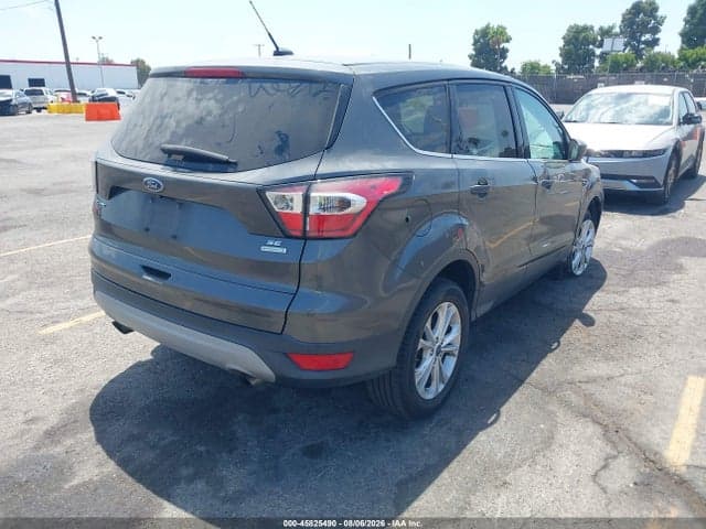2017 FORD ESCAPE SE 4