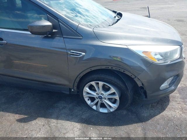 2017 FORD ESCAPE SE 6