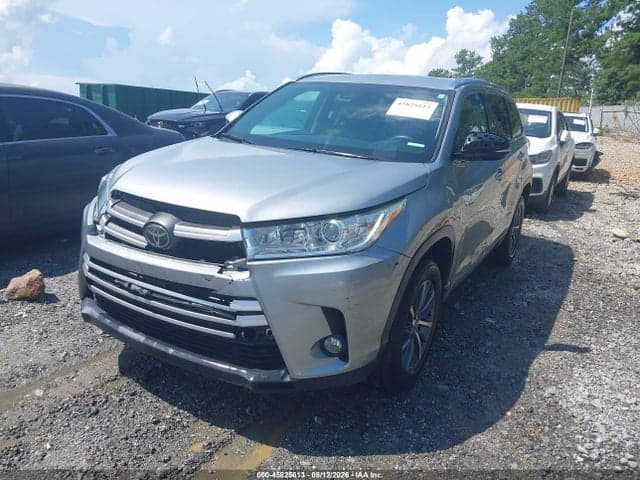 2017 TOYOTA HIGHLANDER XLE 2