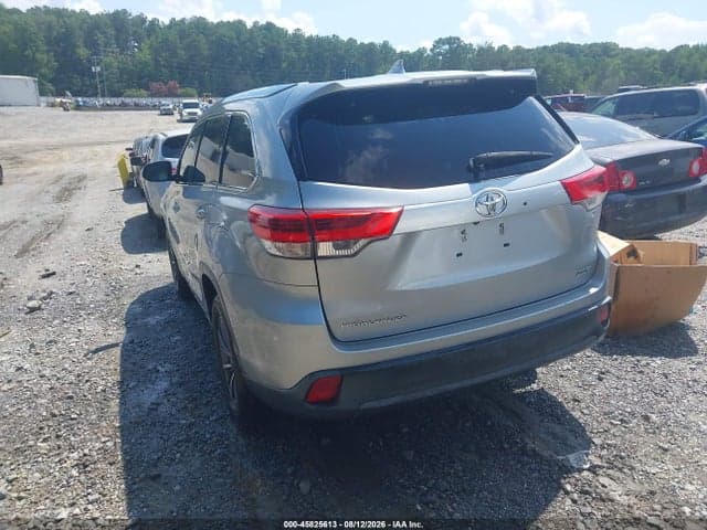 2017 TOYOTA HIGHLANDER XLE 3