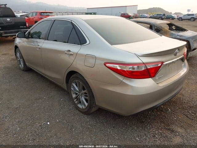 2017 TOYOTA CAMRY SE 3
