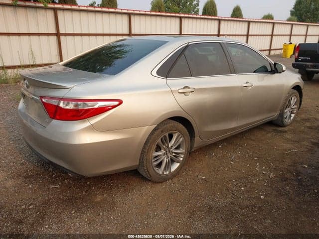 2017 TOYOTA CAMRY SE 4