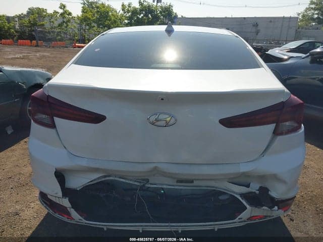 2020 HYUNDAI ELANTRA SEL 16