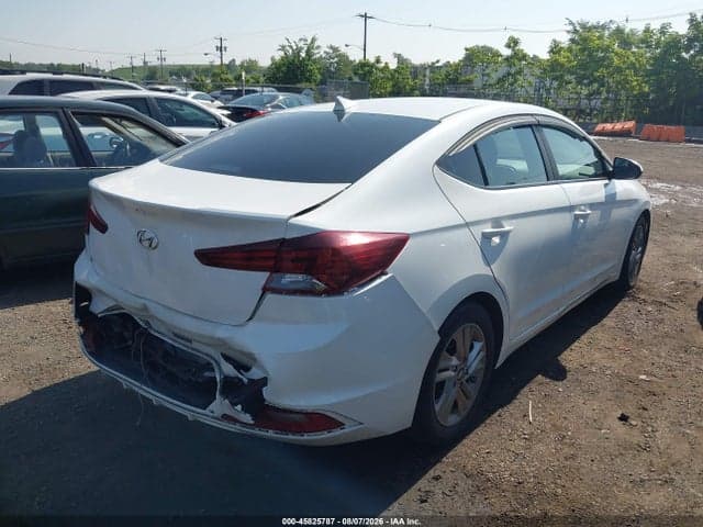 2020 HYUNDAI ELANTRA SEL 4