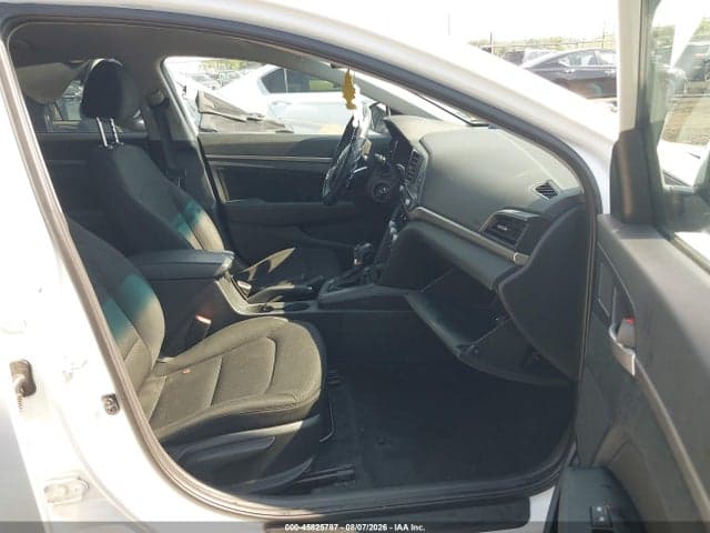 2020 HYUNDAI ELANTRA SEL 5