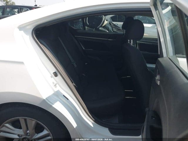 2020 HYUNDAI ELANTRA SEL 8