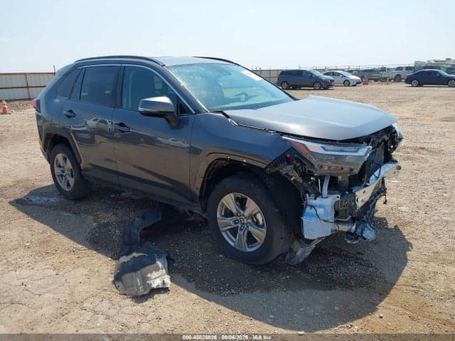 2025 TOYOTA RAV4 XLE 1
