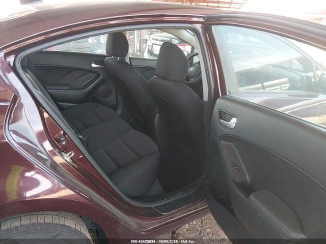 2017 KIA FORTE LX 8