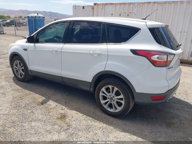2017 FORD ESCAPE SE 3