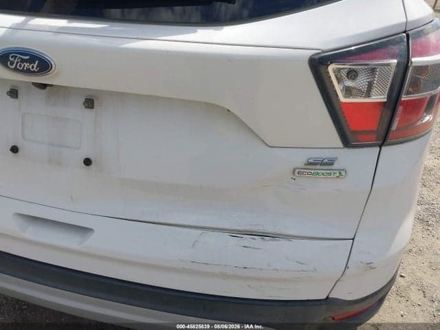 2017 FORD ESCAPE SE 6