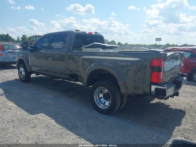 2026 FORD F-450 LARIAT 3