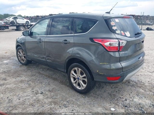 2017 FORD ESCAPE SE 3