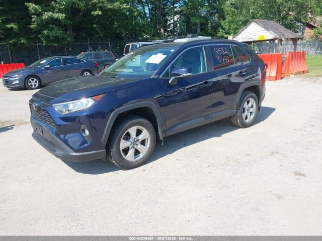 2019 TOYOTA RAV4 XLE 2