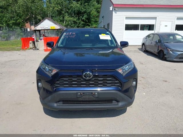 2019 TOYOTA RAV4 XLE 18