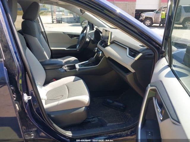 2019 TOYOTA RAV4 XLE 5