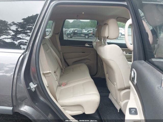 2020 JEEP GRAND CHEROKEE LAREDO E 4X4 8