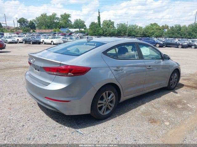 2017 HYUNDAI ELANTRA SE 4