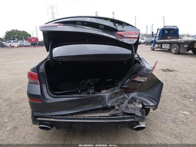 2019 KIA OPTIMA S 17