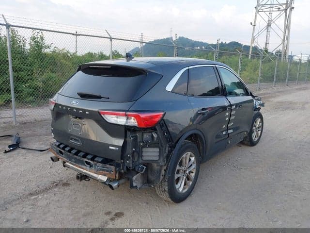 2020 FORD ESCAPE SE 4