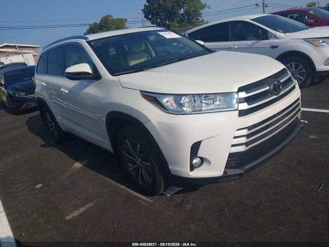 2017 TOYOTA HIGHLANDER XLE 1
