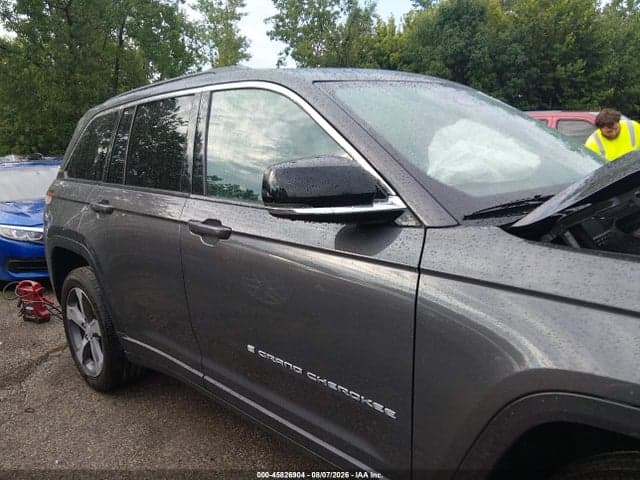 2025 JEEP GRAND CHEROKEE LIMITED 4X4 13
