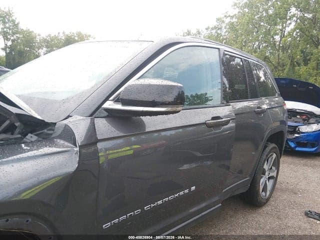 2025 JEEP GRAND CHEROKEE LIMITED 4X4 14