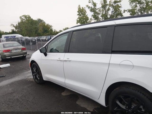 2026 CHRYSLER PACIFICA LIMITED AWD 13