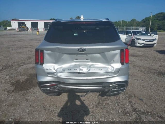 2021 KIA SORENTO S 16