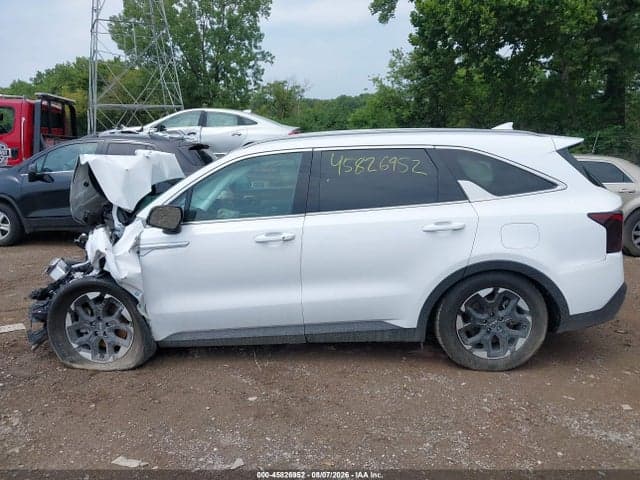 2025 KIA SORENTO S 13