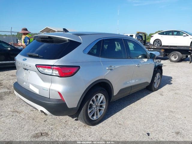 2020 FORD ESCAPE SE 4