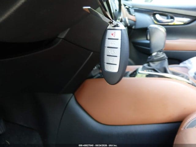 2018 NISSAN ROGUE SL 11