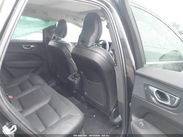 2020 VOLVO XC60 8