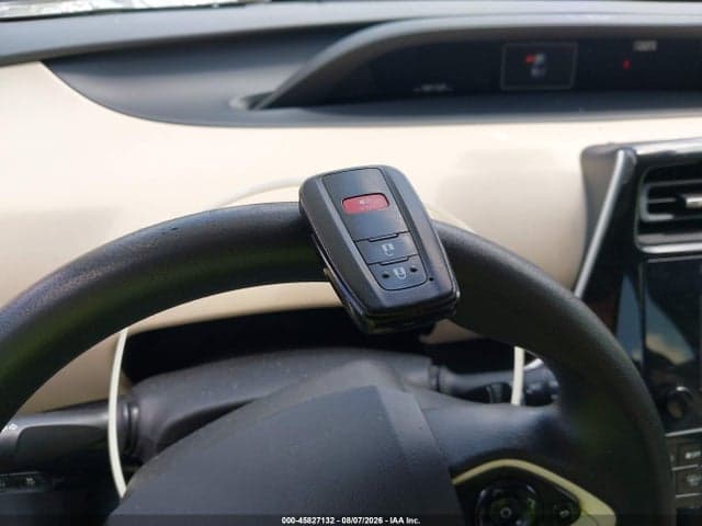 2018 TOYOTA PRIUS TWO 11