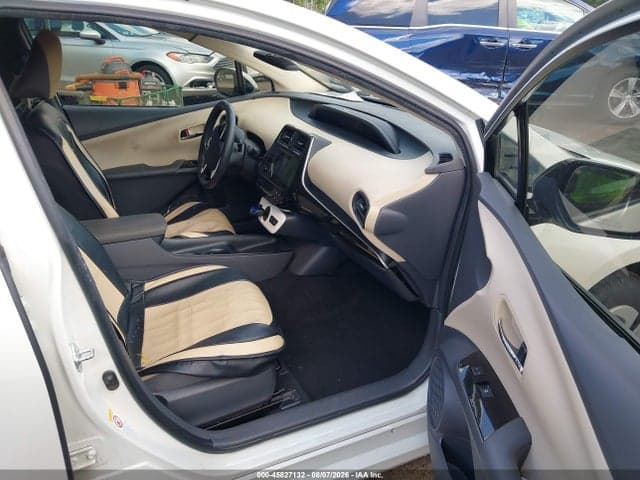2018 TOYOTA PRIUS TWO 5