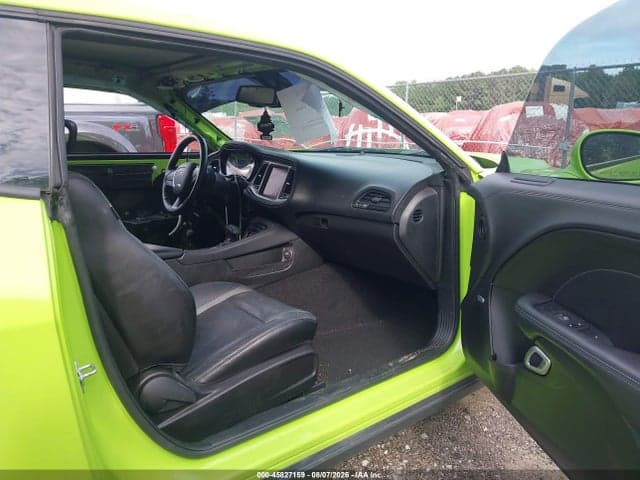 2023 DODGE CHALLENGER SXT 5