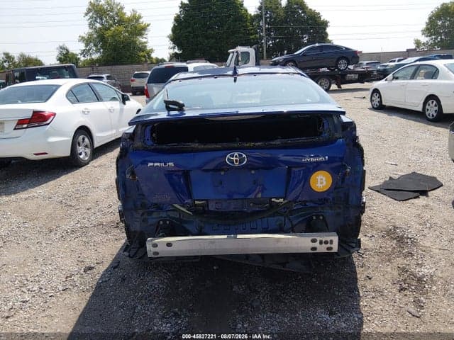 2017 TOYOTA PRIUS THREE TOURING 16