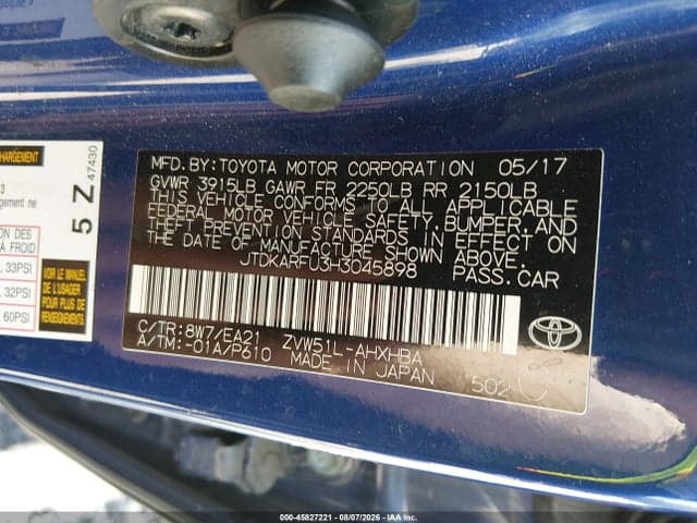 2017 TOYOTA PRIUS THREE TOURING 9