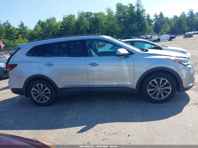2017 HYUNDAI SANTA FE SE 13