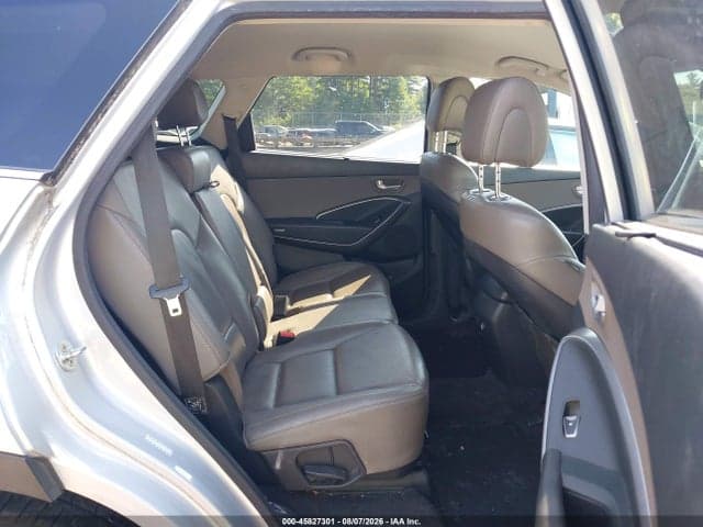2017 HYUNDAI SANTA FE SE 8
