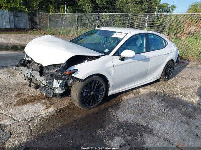 2025 TOYOTA CAMRY SE 2