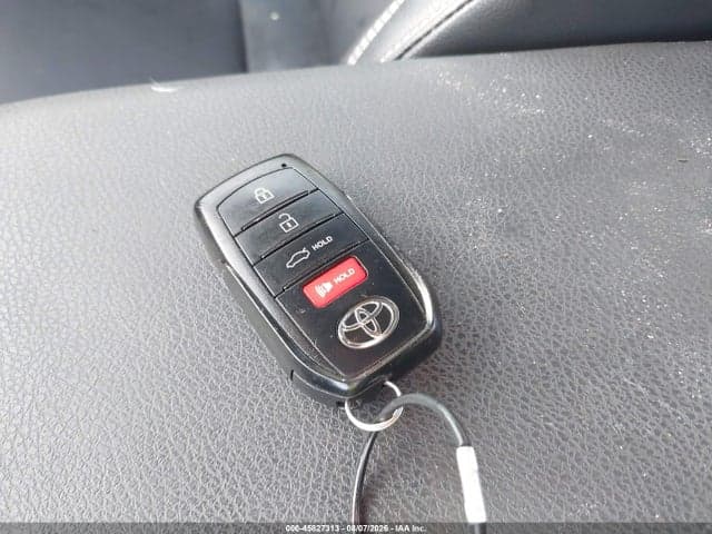 2025 TOYOTA CAMRY SE 11