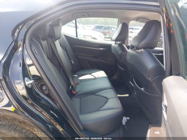 2021 TOYOTA CAMRY SE 8