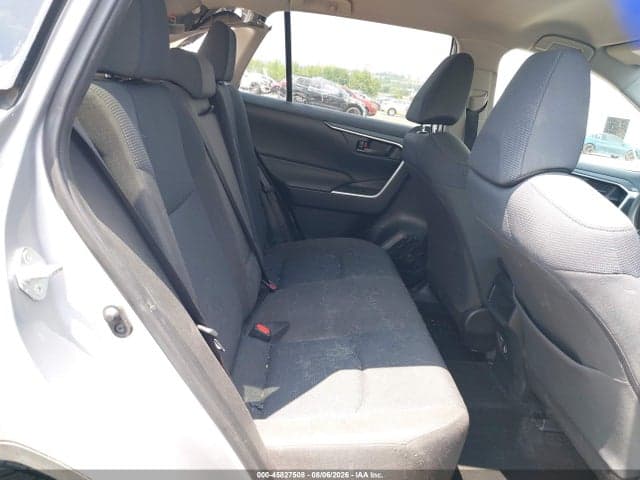 2019 TOYOTA RAV4 LE 8